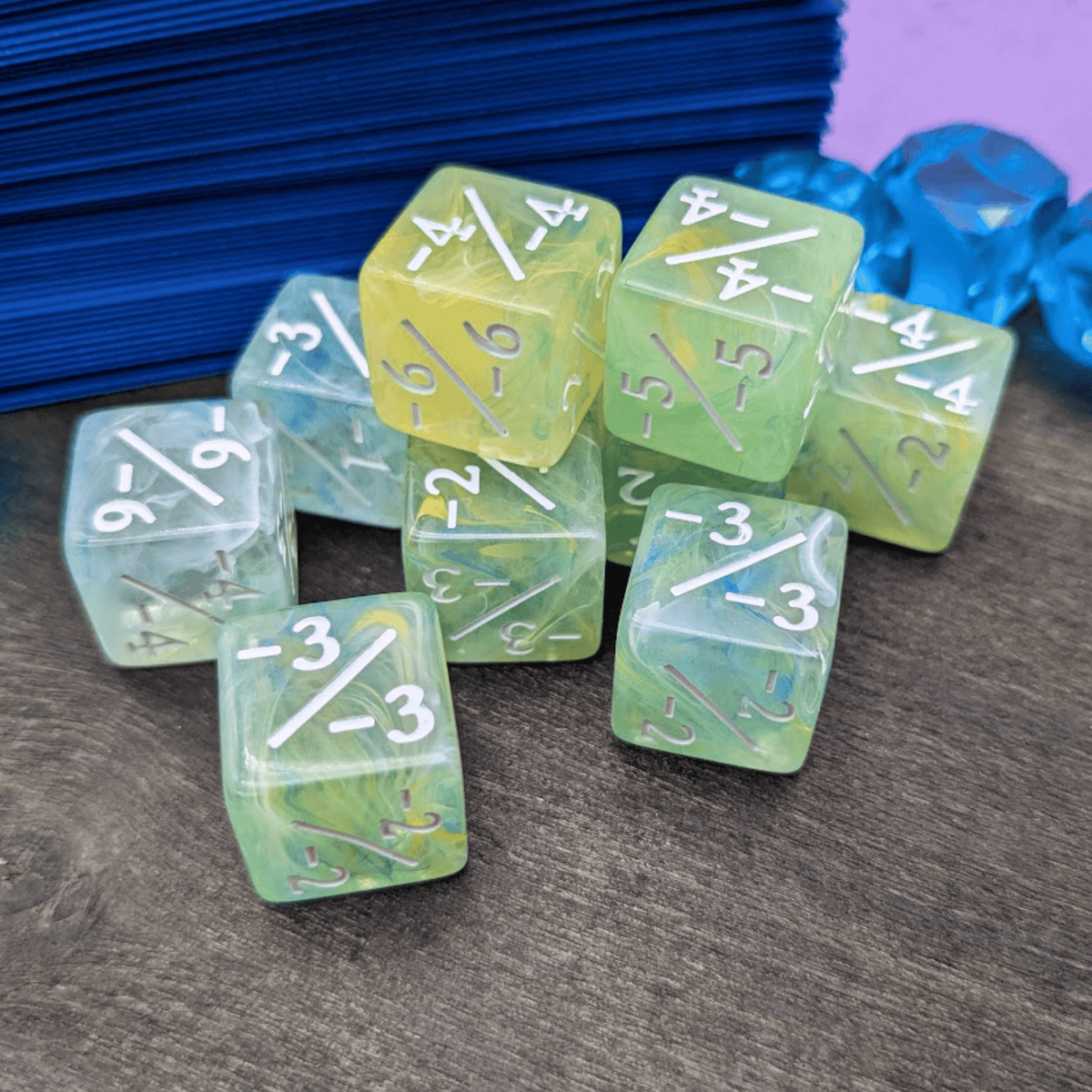 Green Ethereal Counter Dice -/-