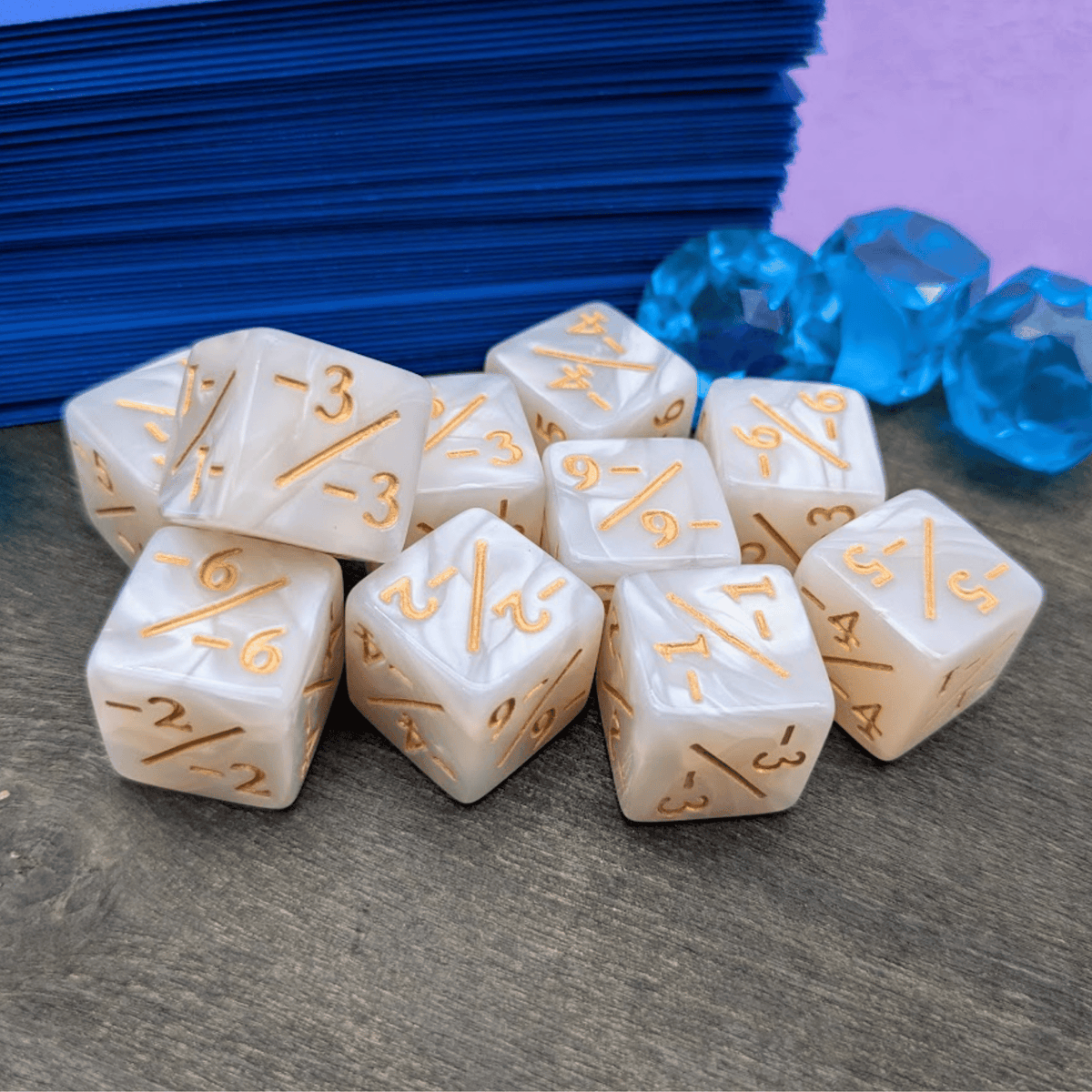 White Gold Simple Counter Dice -/-