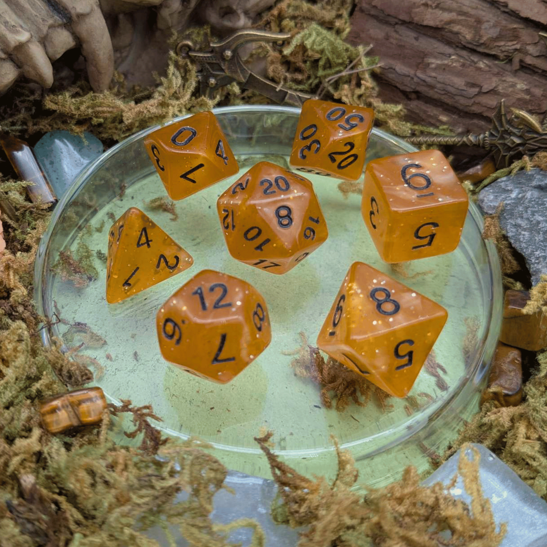 Honey Glitter Dice Set