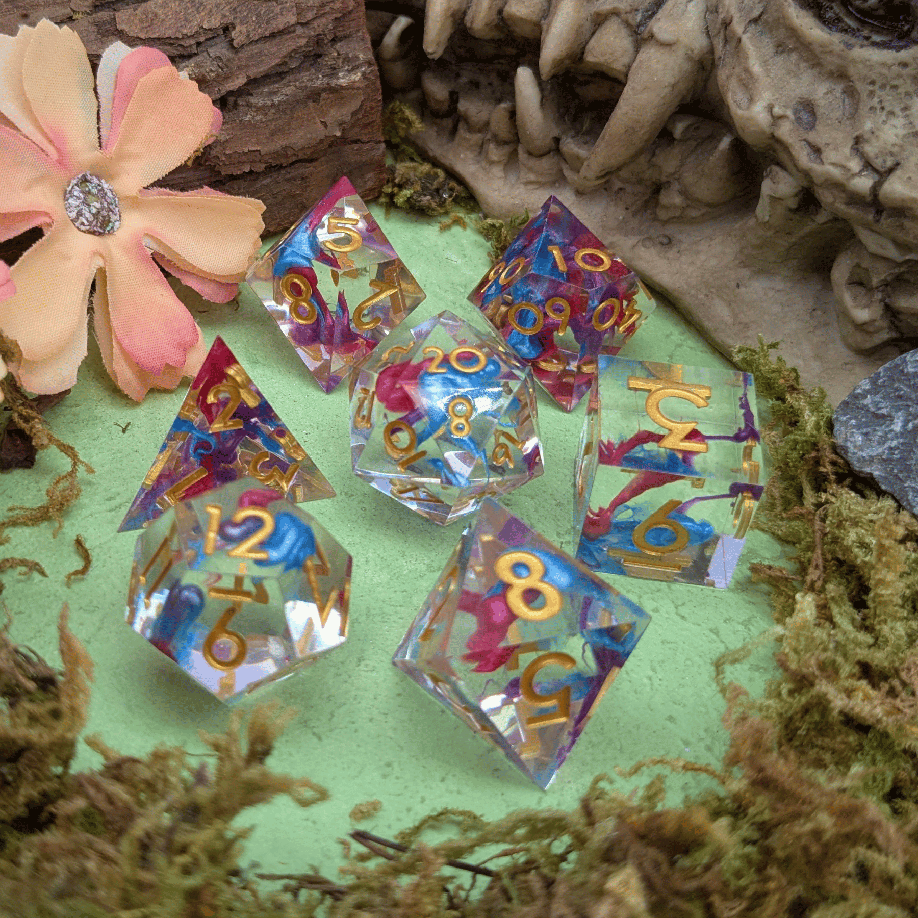 Art Blue and Purple Sharp Dice Set