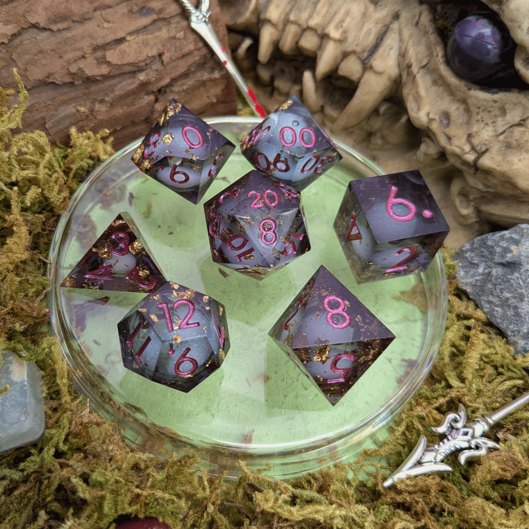 Foil Black Liquid Core Dice Set