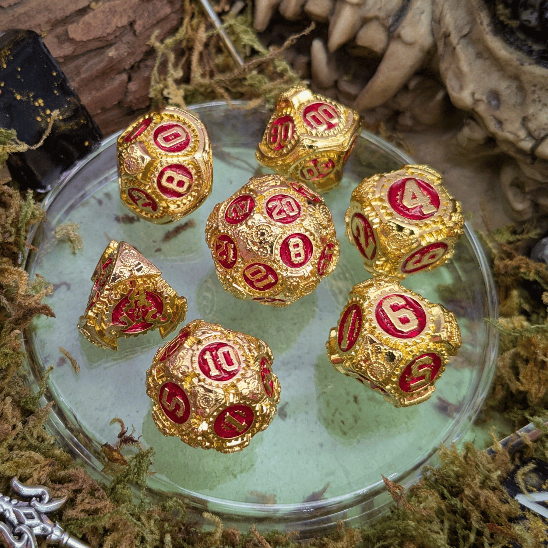 Gears Gold and Red Metal Core Dice Set