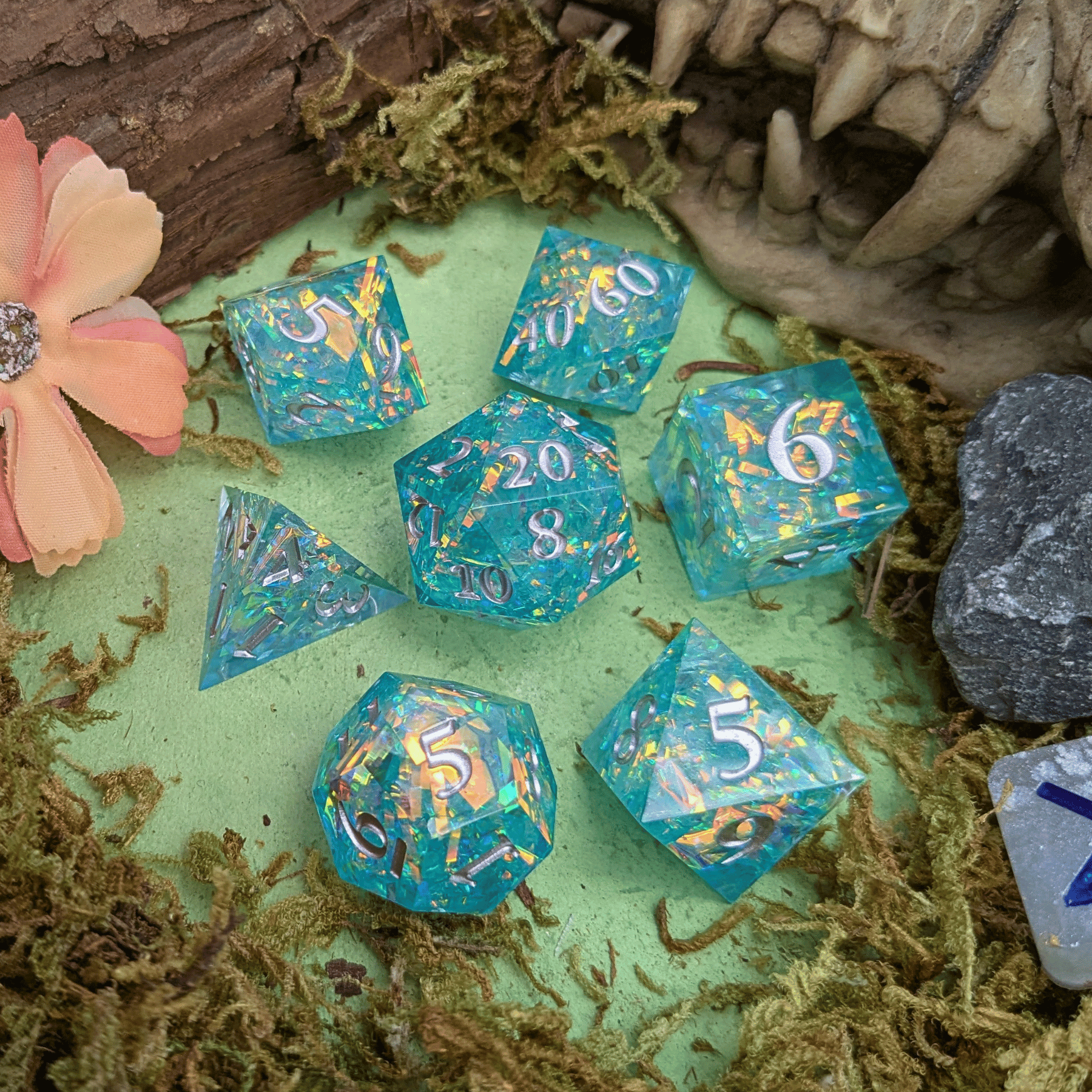 Shine Green Sharp Dice Set