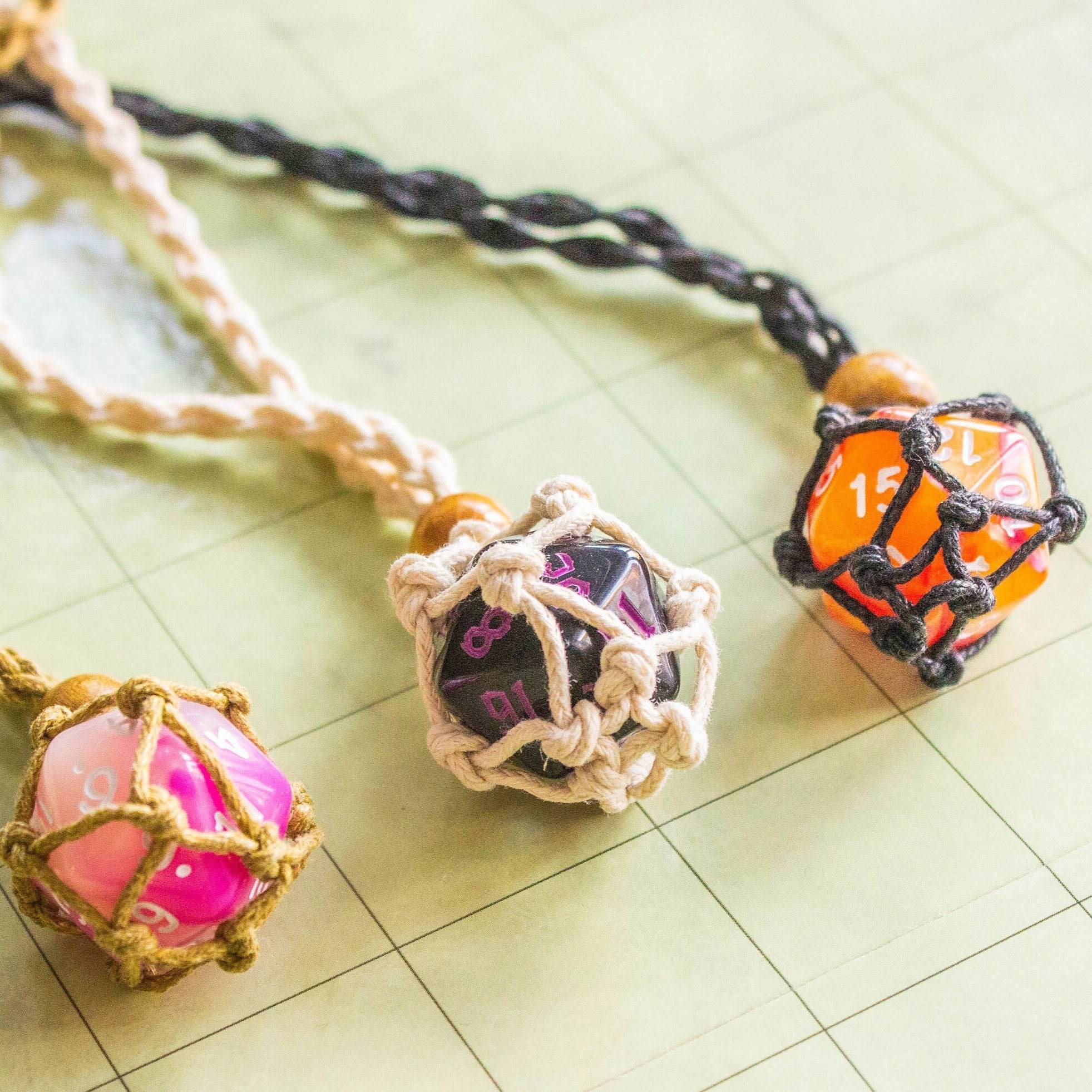 DND Necklace, D20 Necklace, DND Jewelry, Handmade Net Dice Necklace , Dice Goblin Necklace, SHIPIPPING from Netherlands