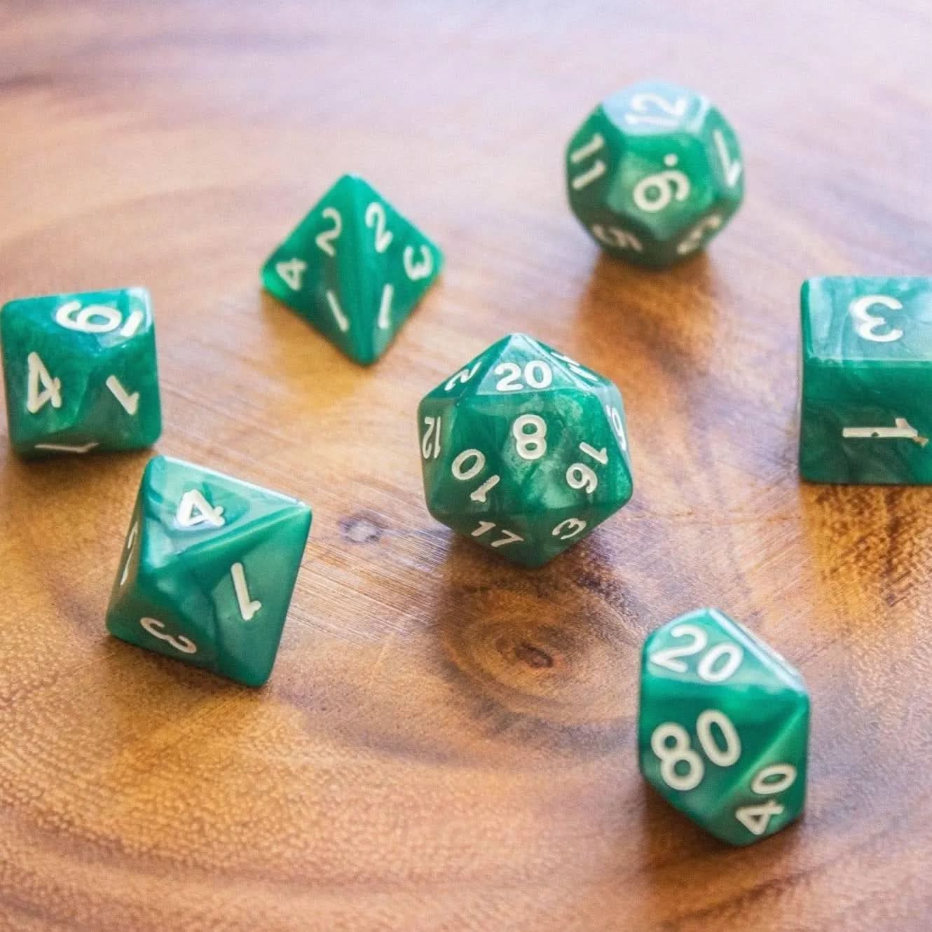 Pearl Hunter Green Dice