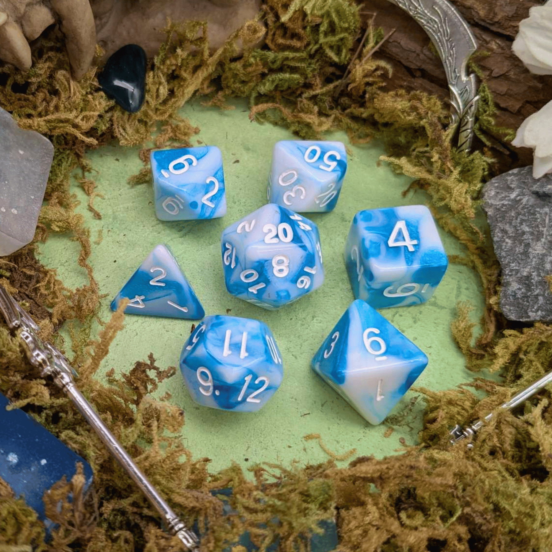 Tie-Dye Blue and White Dice Set