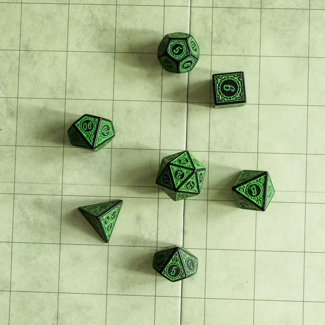 Green Zoltar TTRPG Dice Set | Green Zoltar Dice (7) | Polyhedral Dice | TTRPG | Chunky Dice | Old Fahsioned | Black Lined