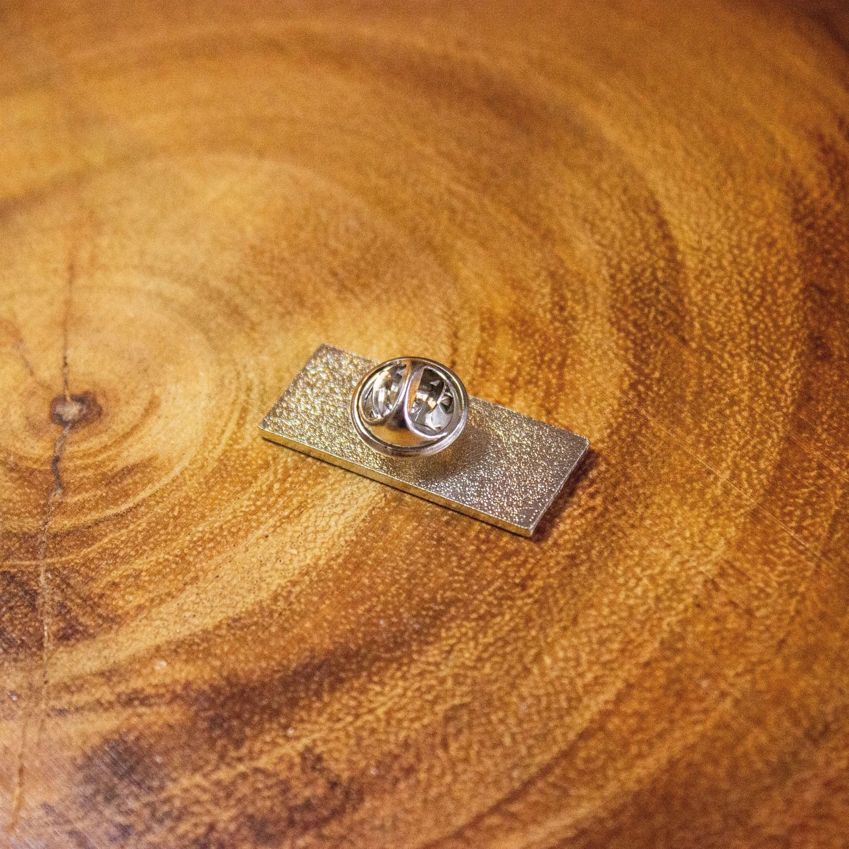 TTRPG Gift I Have No Idea What I'm Doing Rectangle Badge Enamel Pin Broach Gold - MysteryDiceGoblins