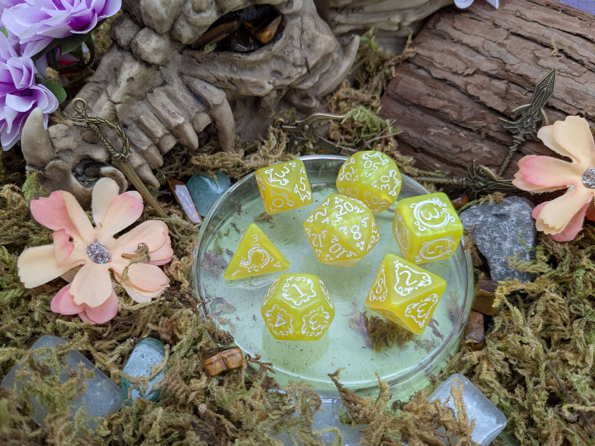 Dragon Yellow Dice Set