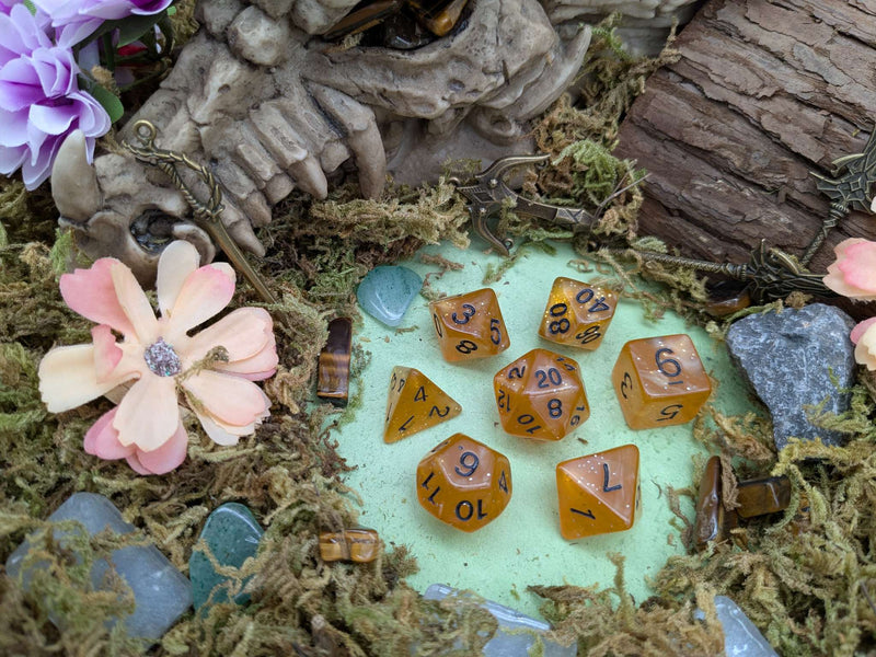 Honey Glitter Dice Set