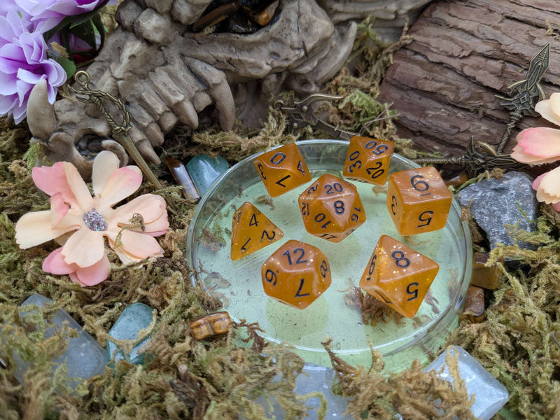 Honey Glitter Dice Set