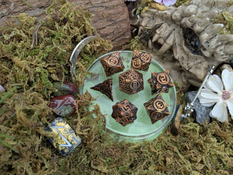 Engine Copper Metal Core Dice Set