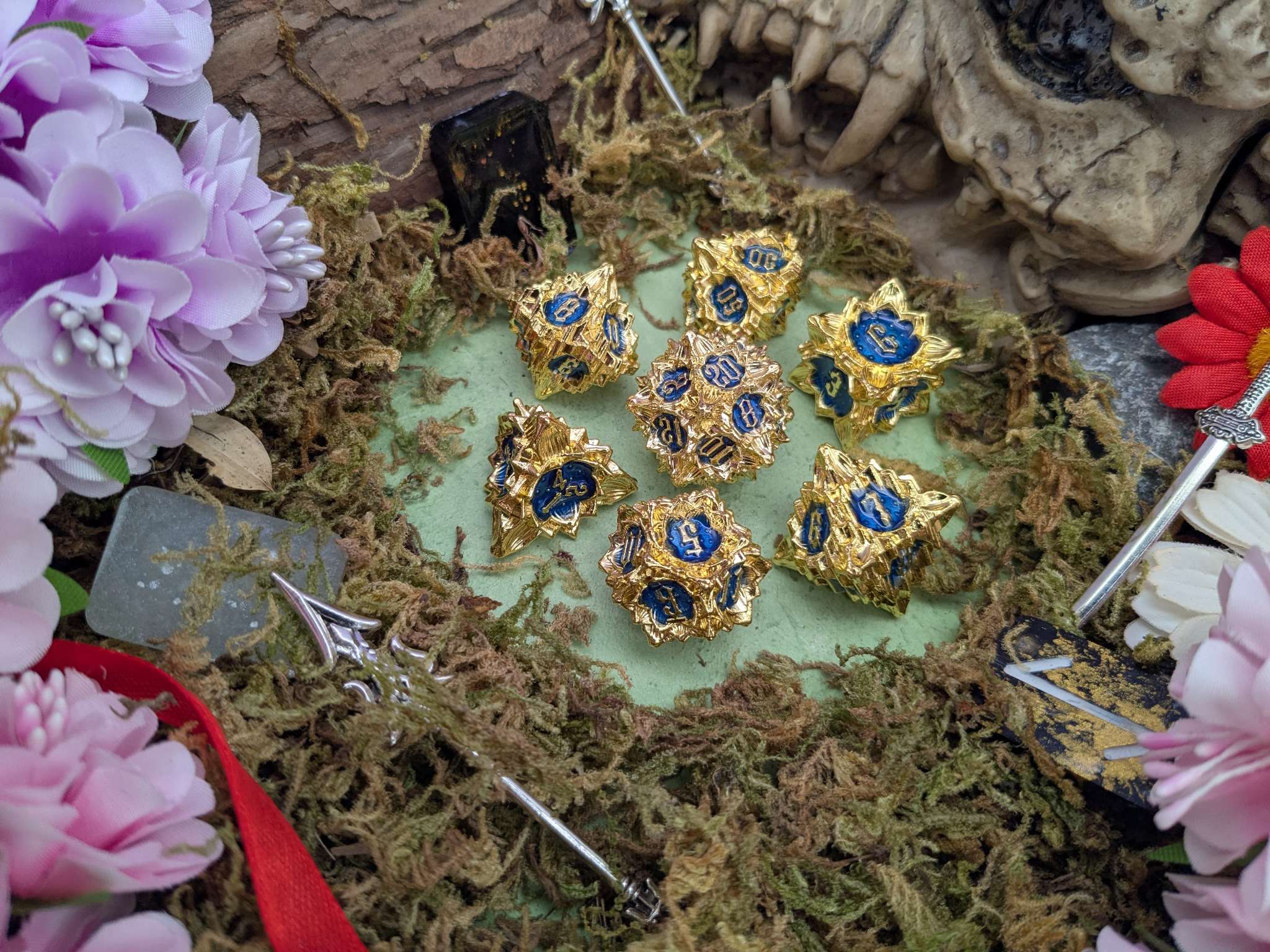 Flower Gold and Blue Metal Core Dice Set