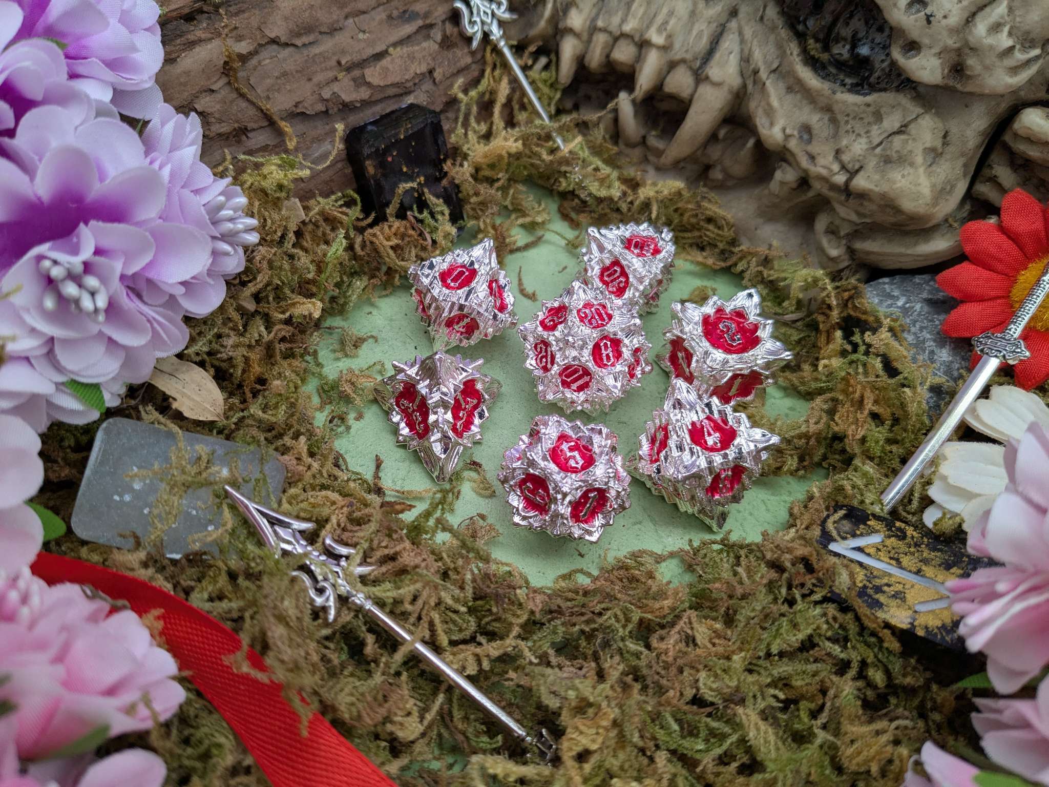 Flower Silver and Red Metal Core Dice Set