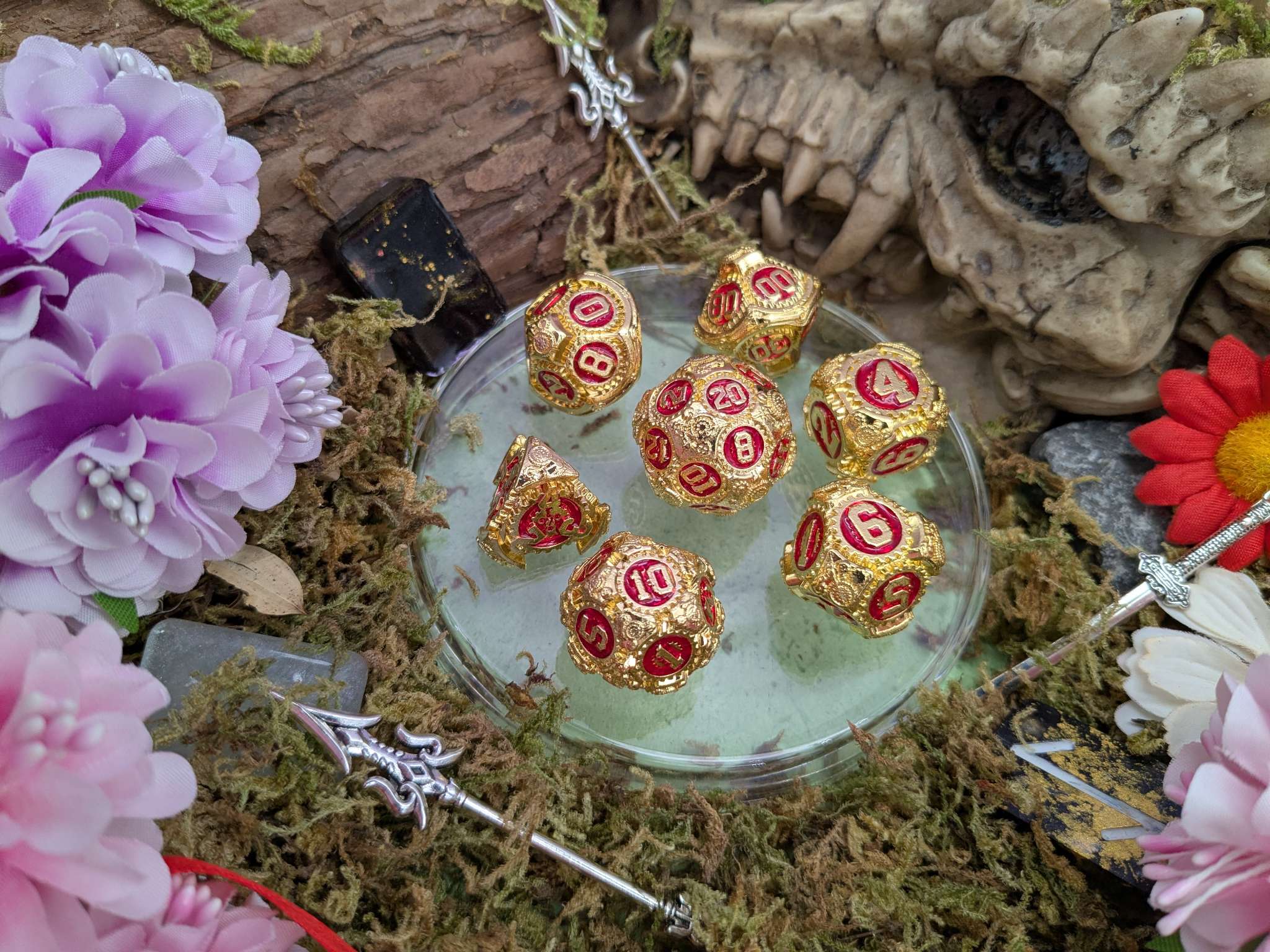 Gears Gold and Red Metal Core Dice Set
