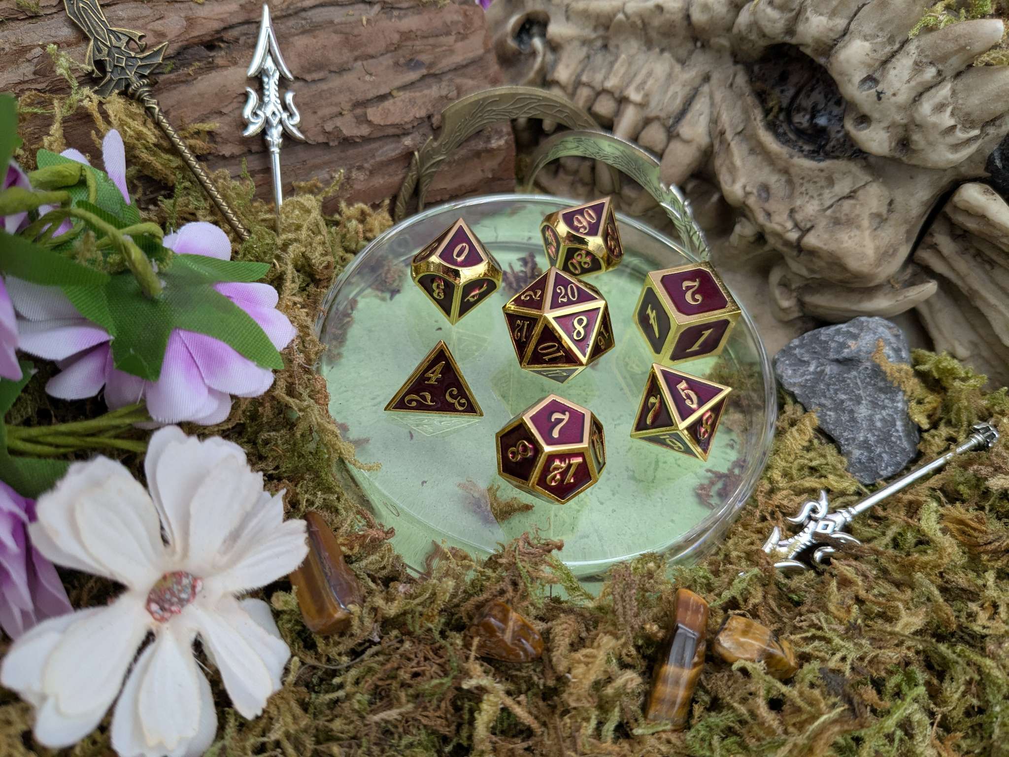 Simple Dark Red and Gold Metal Core Dice Set