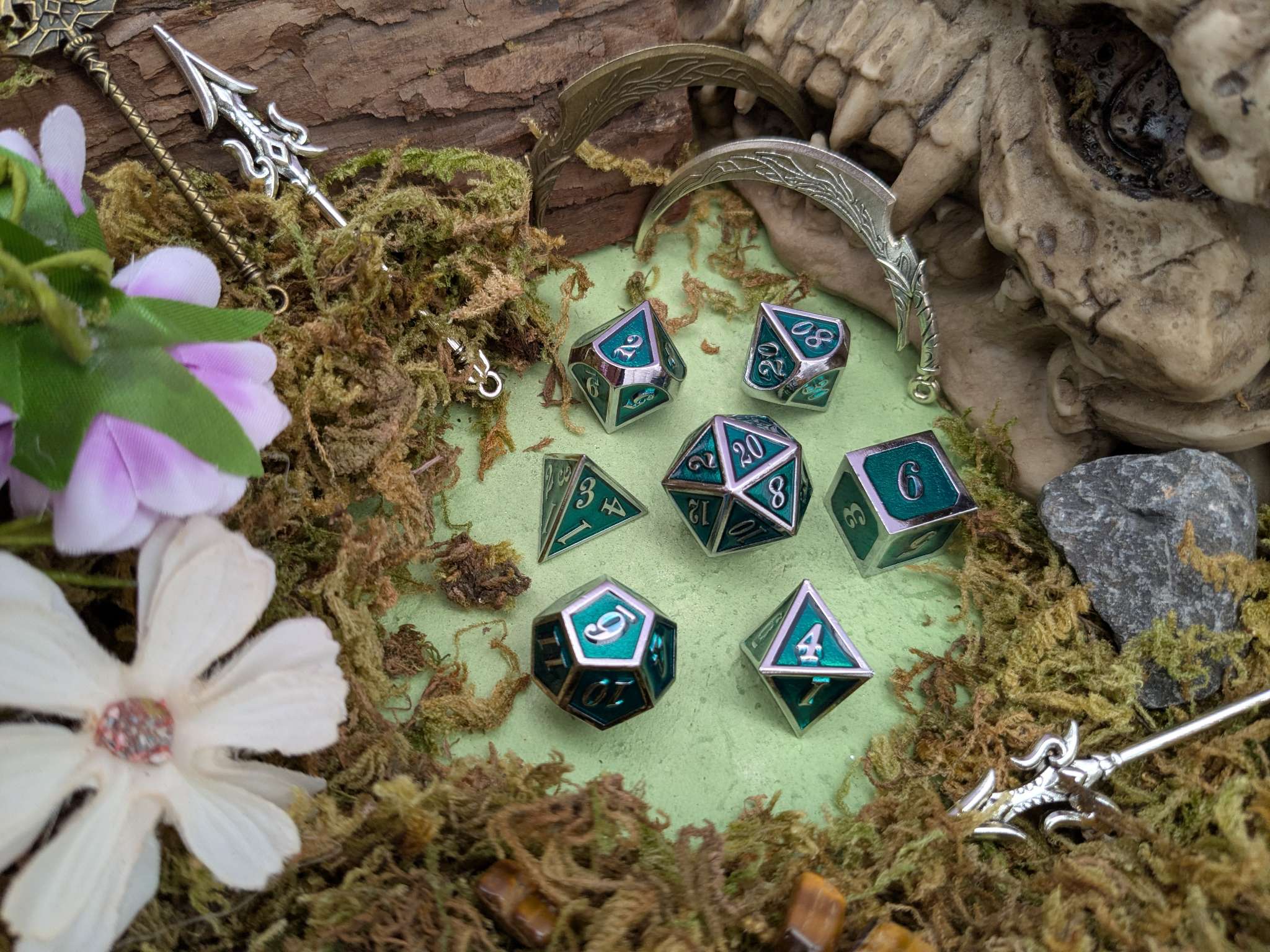 Simple Green and Silver Metal Core Dice Set