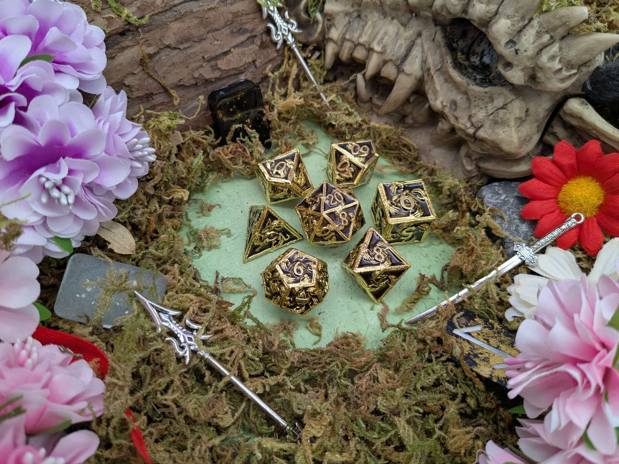 Skeleton Black and Gold Metal Core Dice Set