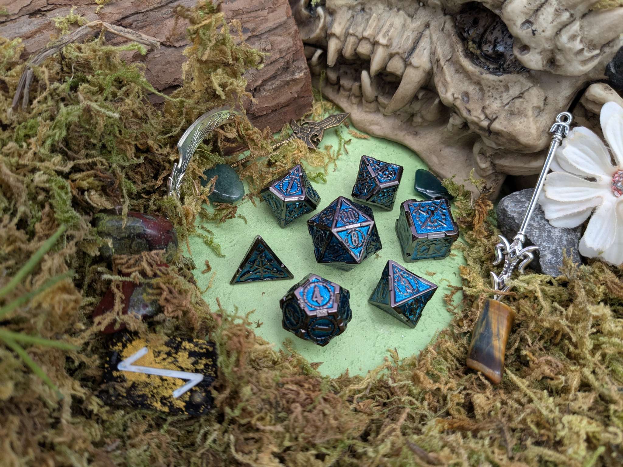 Swords Blue and Silver Metal Core Dice Set