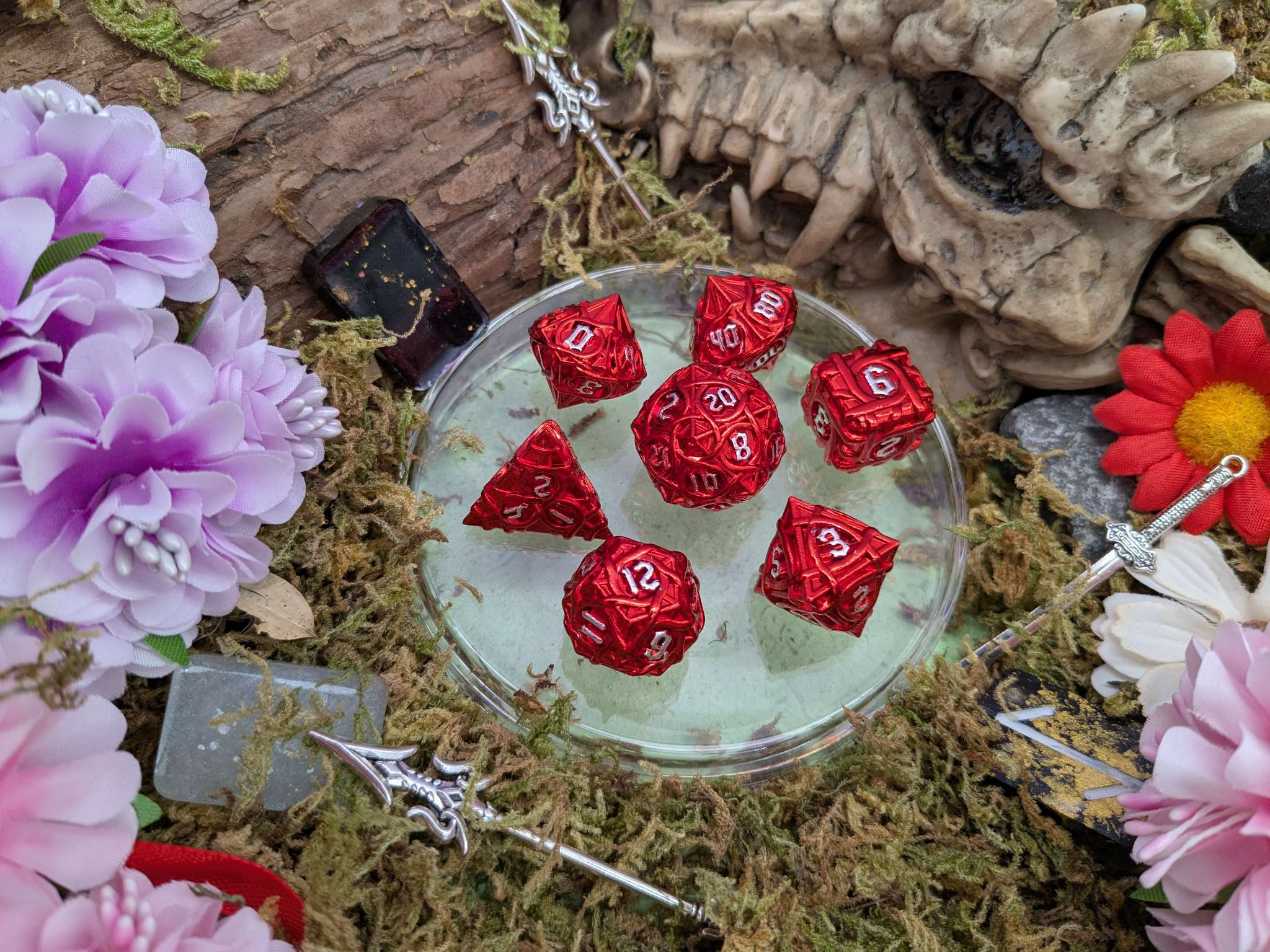 Thorns Red Metal Core Dice Set