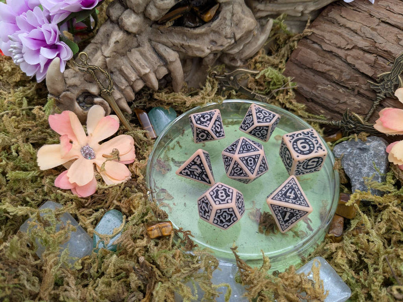 Ornate Cala Dice Set