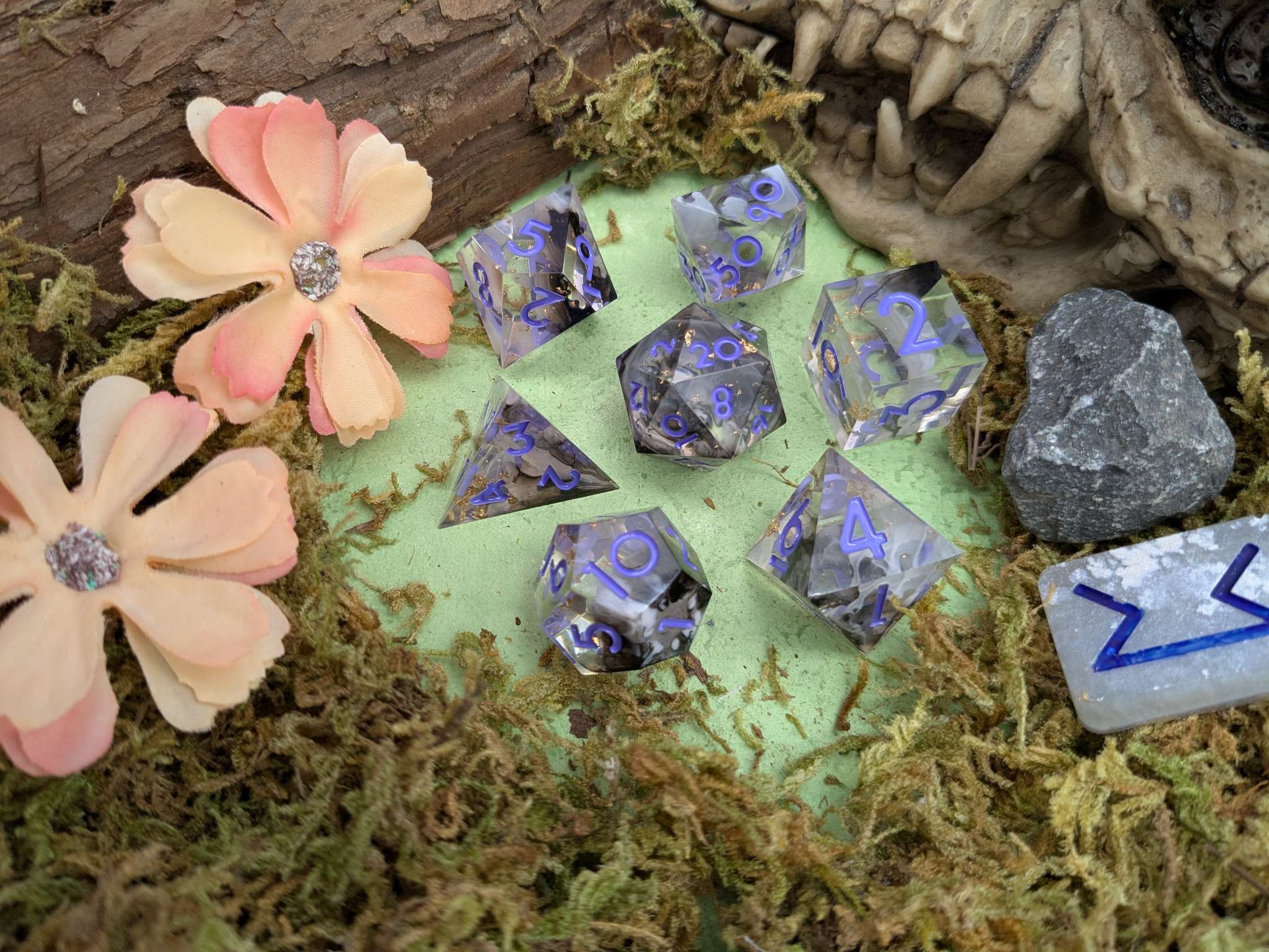 Foil Raven Sharp Dice Set