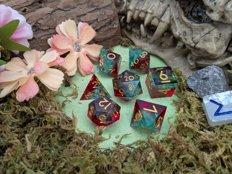 Shine Red and Green Sharp Dice Set