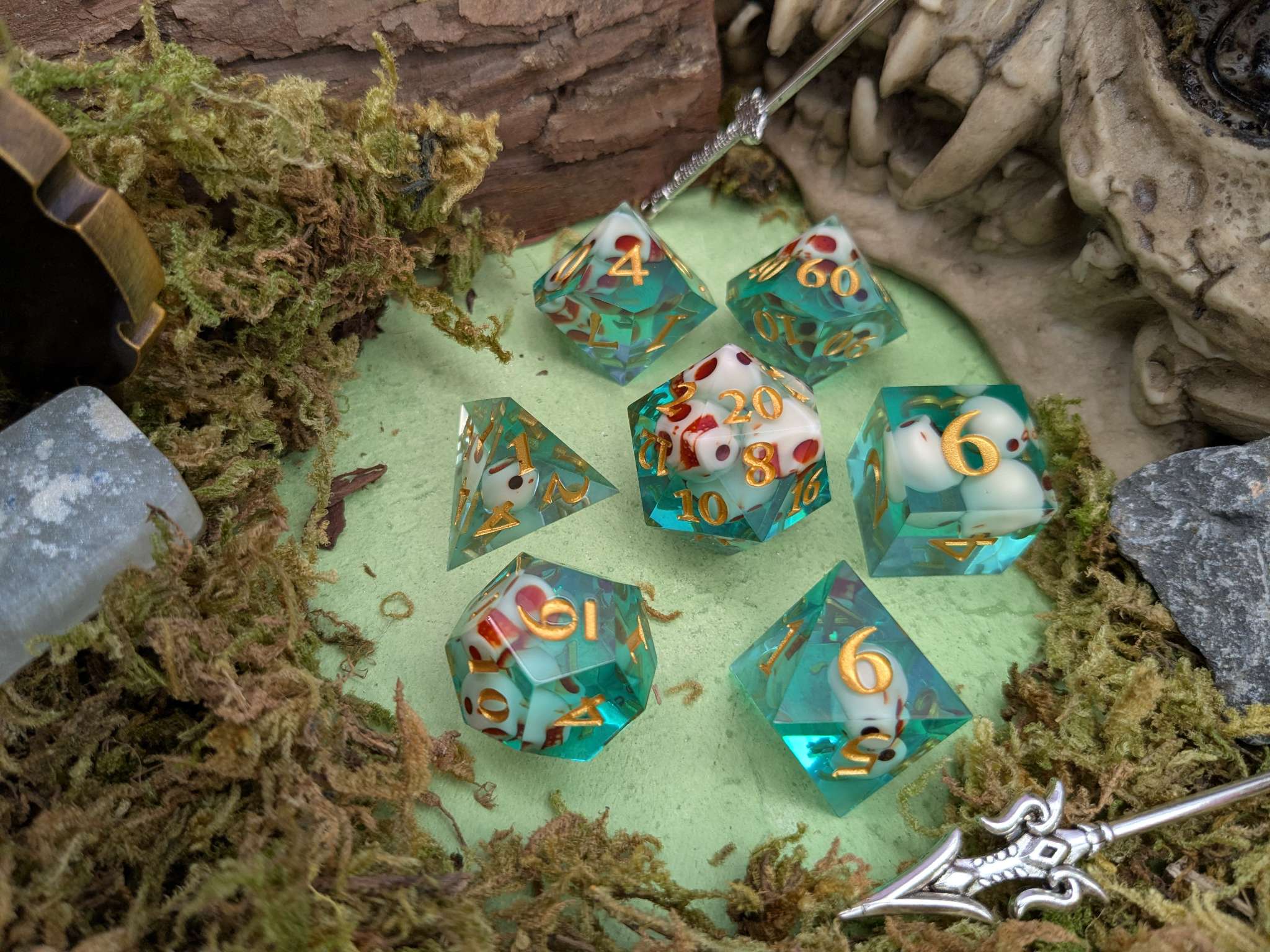Skull Green Sharp Dice Set