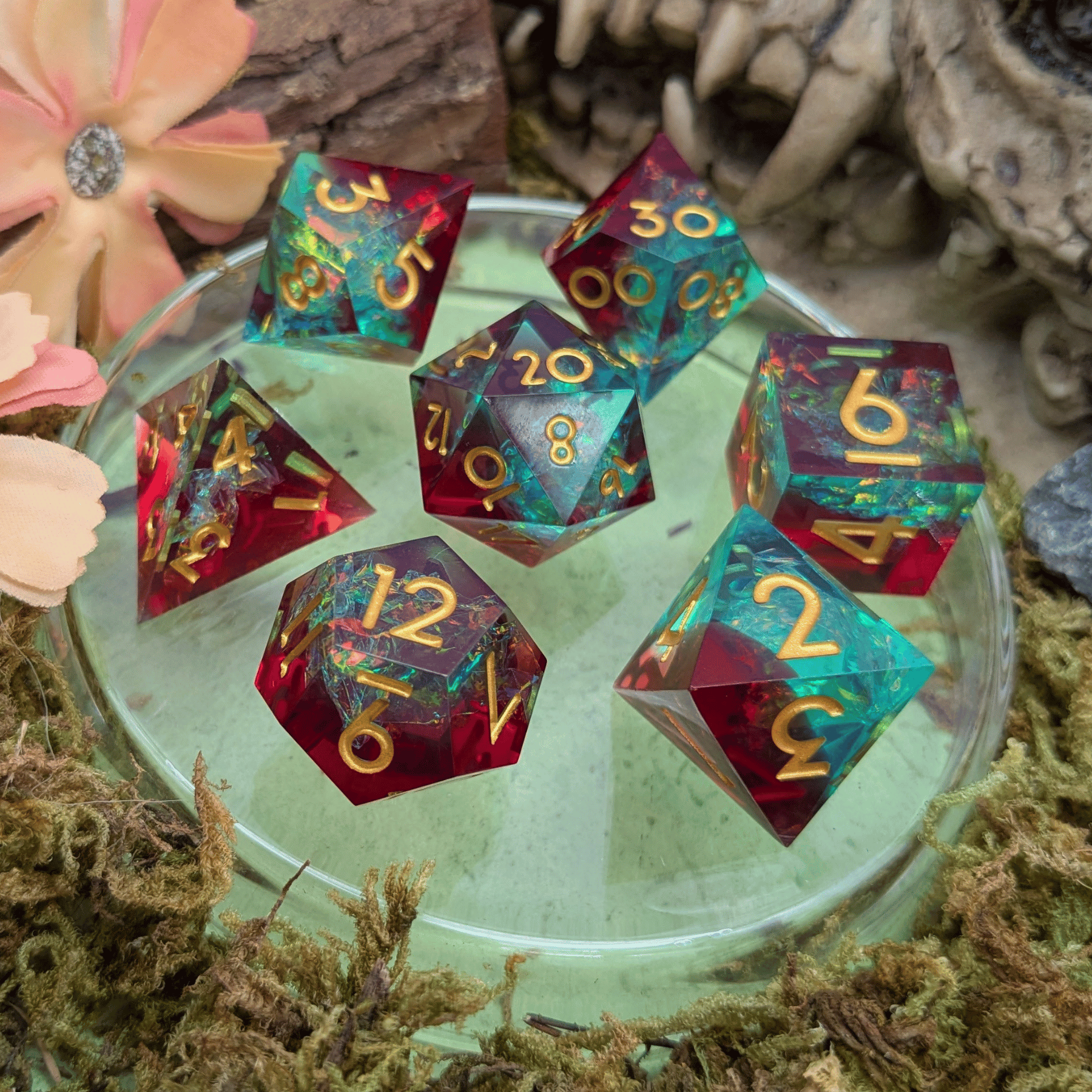 Shine Red and Green Sharp Dice Set