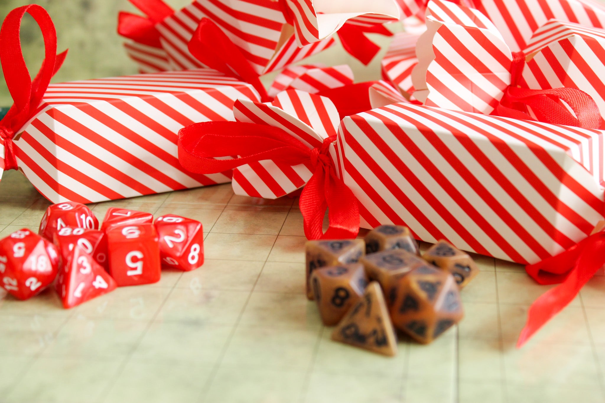 DnD Luxury Christmas Crackers with full set of dice - Mystery Dice Goblin