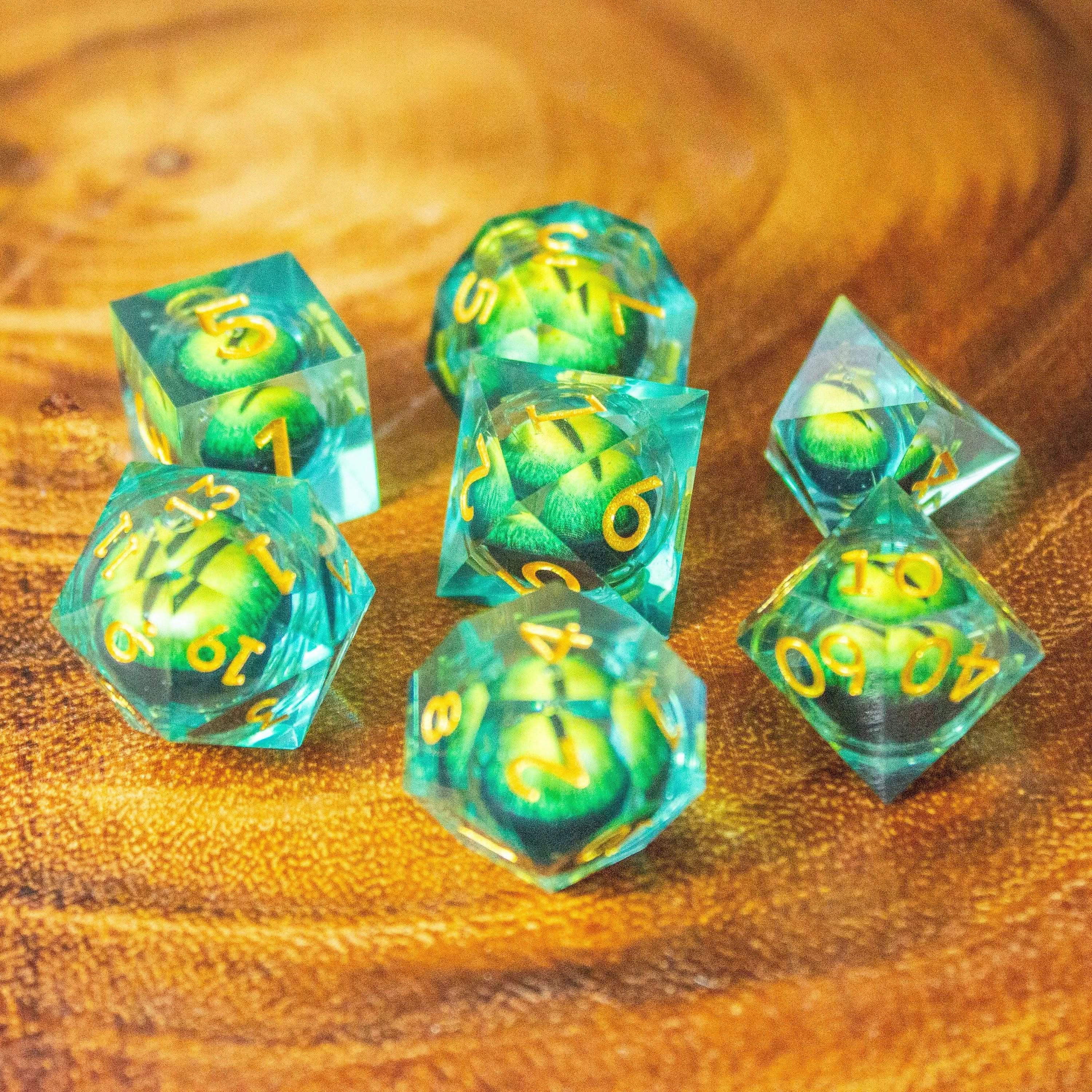 Liquid Core Green Snake Eye Dice