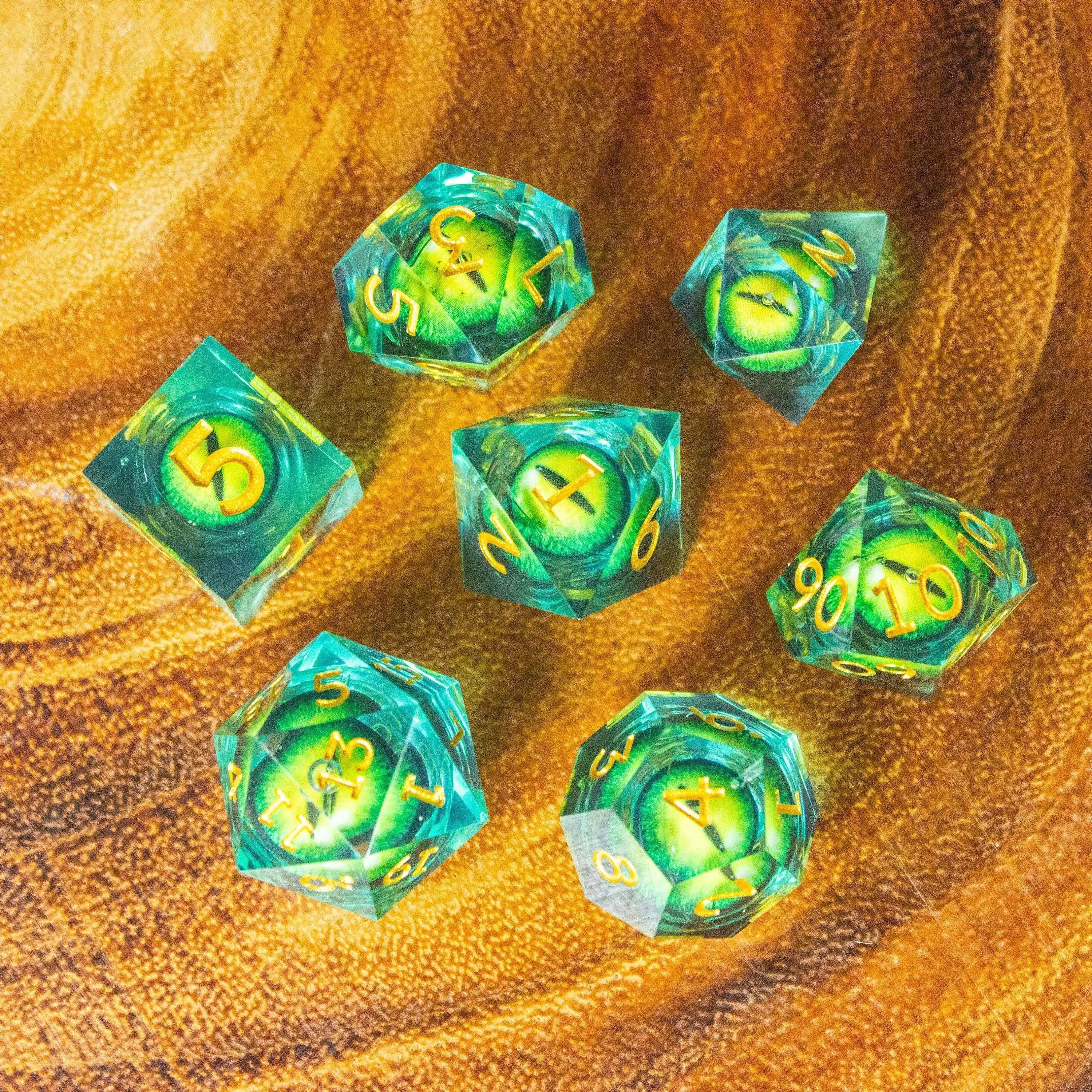 Liquid Core Green Snake Eye Dice