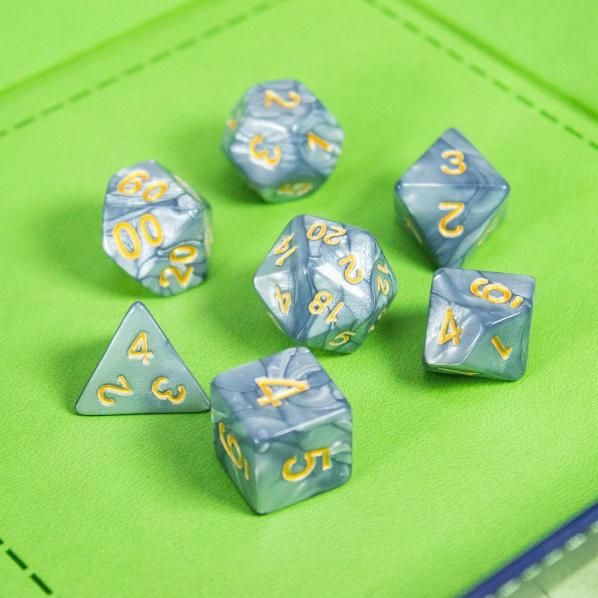 Silver Pearl Dice Set