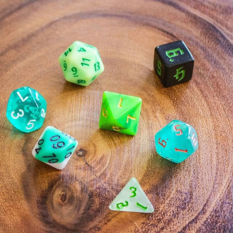 Mismatch Green Dice Set