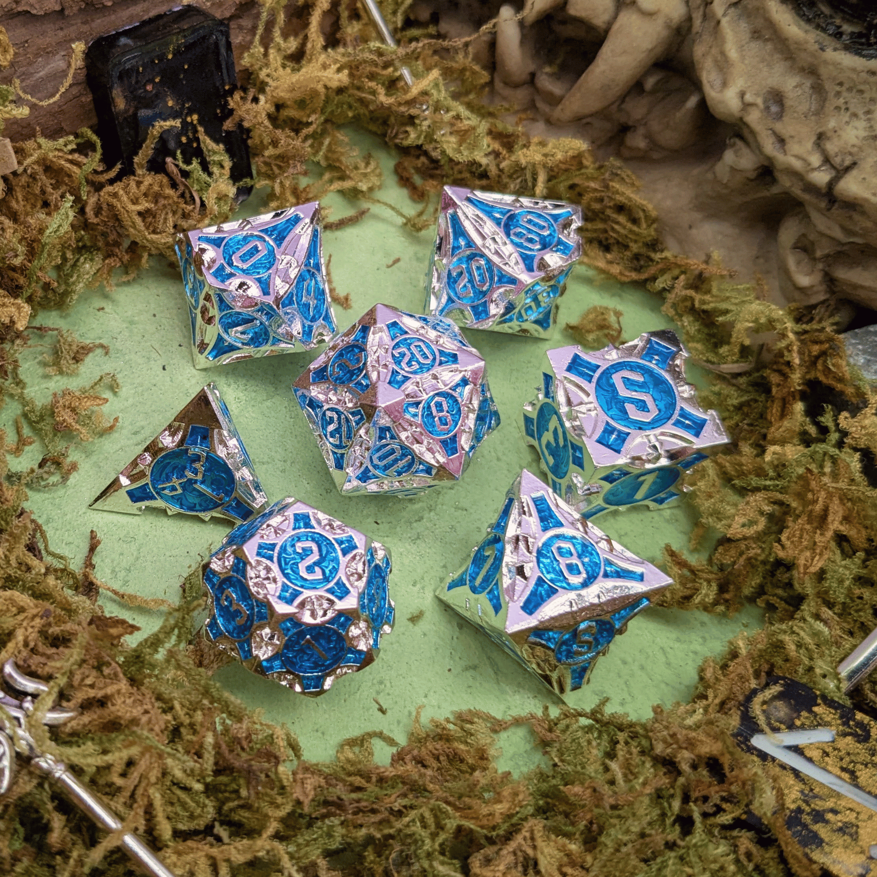 Point Silver and Blue Metal Core Dice Set