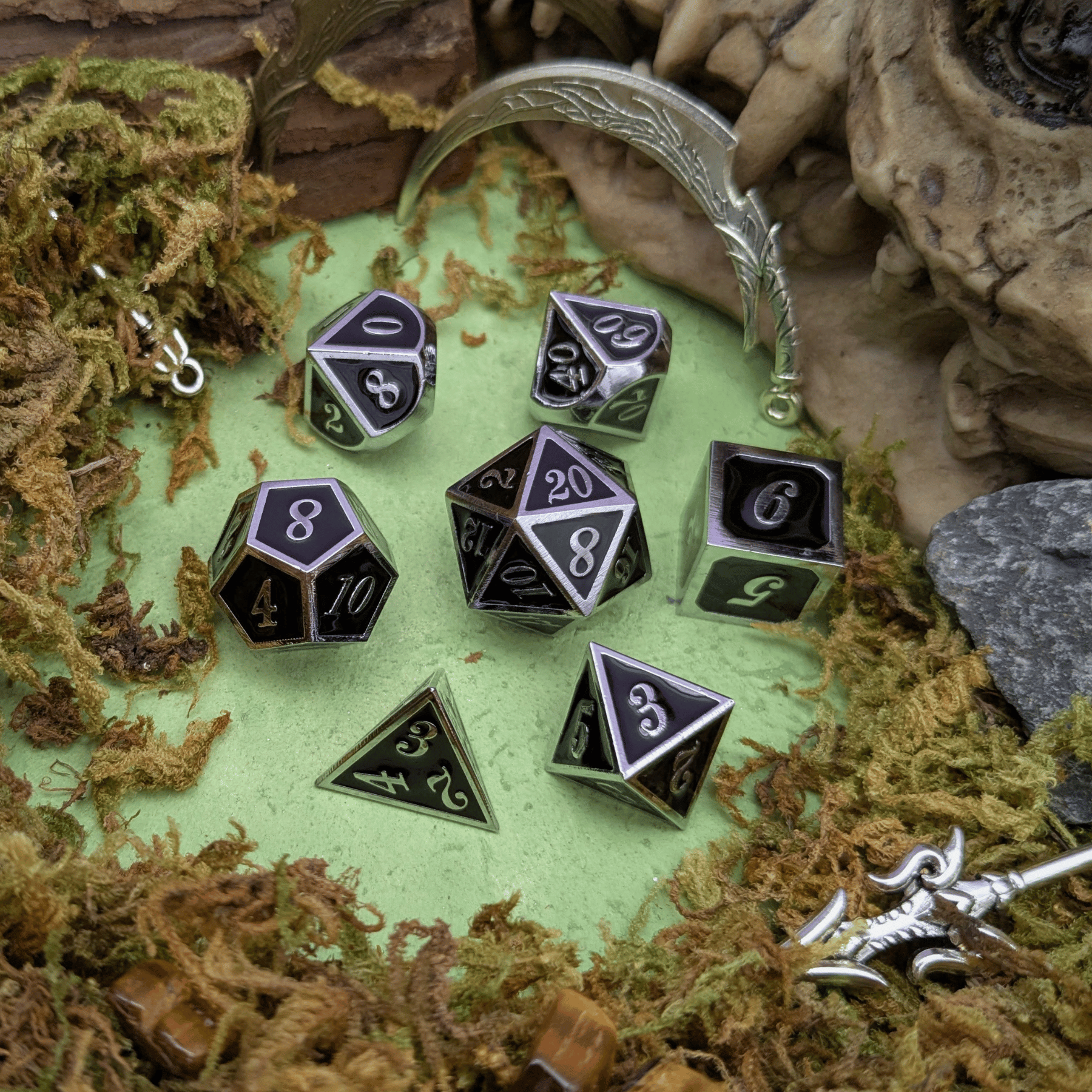 Simple Black and Silver Metal Core Dice Set