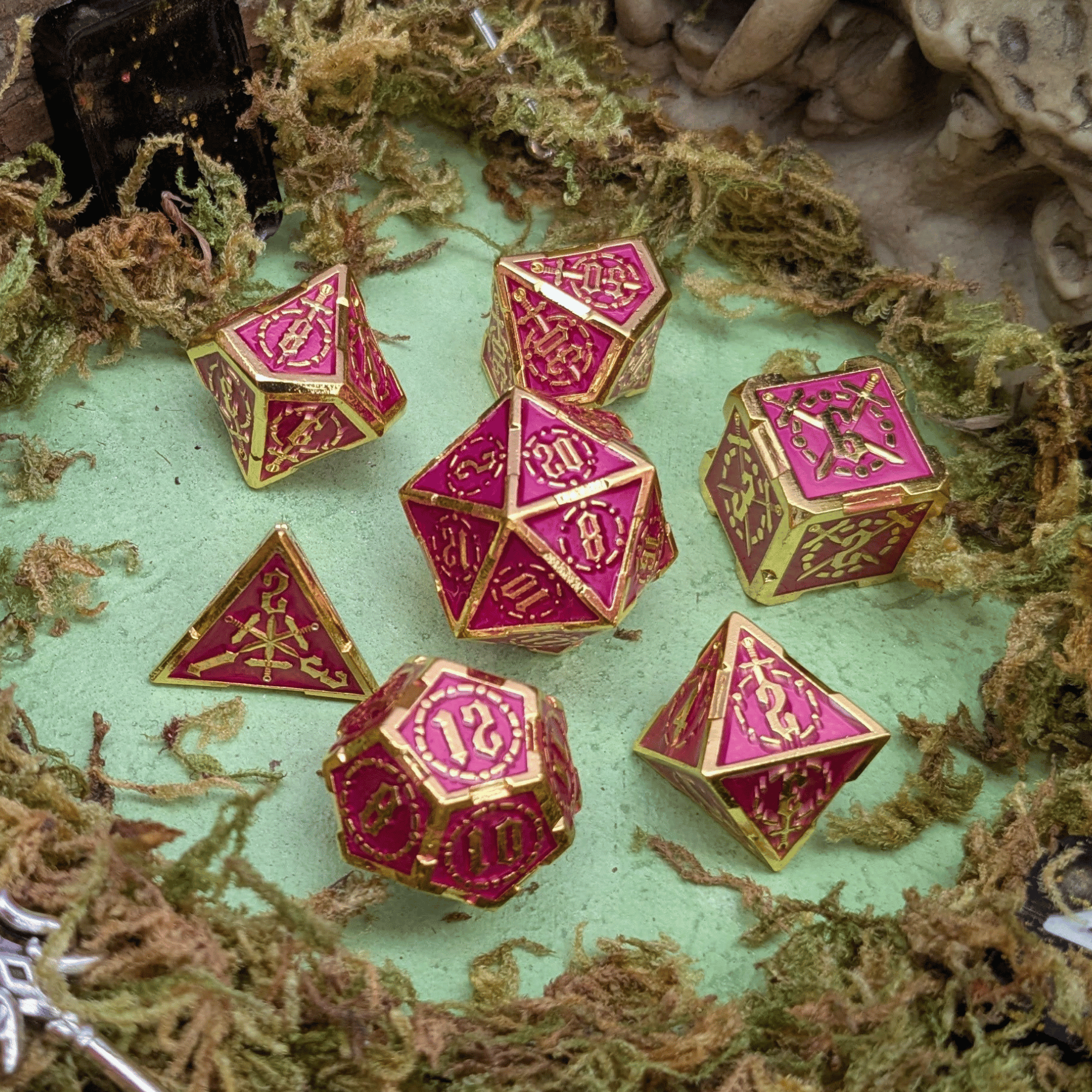 Swords Red and Gold Metal Core Dice Set