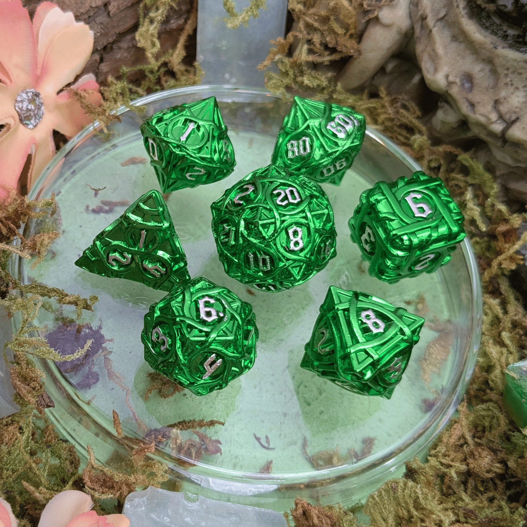 Thorns Green Metal Core Dice Set