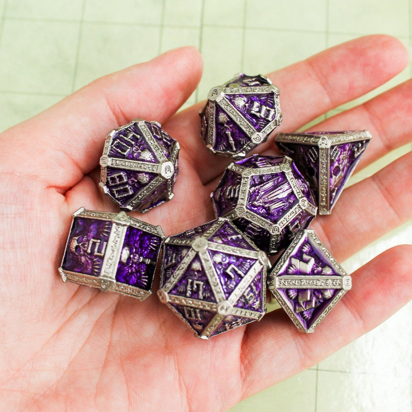 Dnd Chunky Heavy Purple Crypt RPG Metal Polyhedral DnD Skull Dice Set For Dungeons and Dragons Pathfinder Role Playing Game