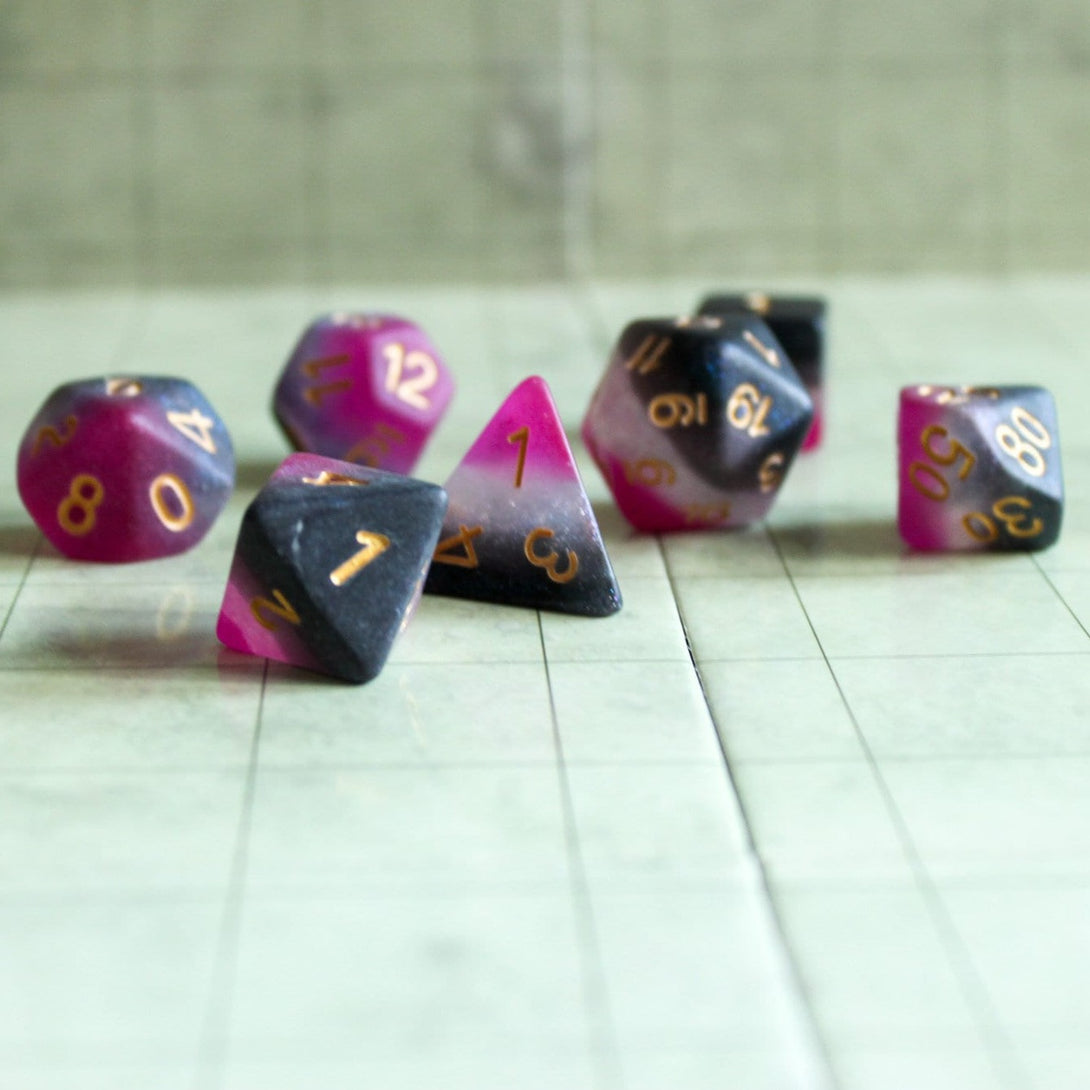 A-Sexual Flag Dice, celebrate diversity and roll with style with these stunning multicoloured polyhedral dice - MysteryDiceGoblins