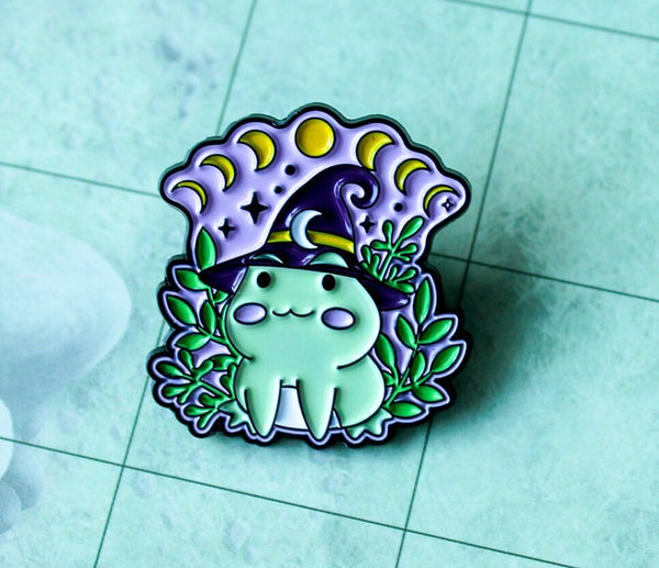 DnD Gift Moon Wizard Frog Enamel Pin Broach Dungeons and Dragons Cute Dnd Gift Colourful - MysteryDiceGoblins