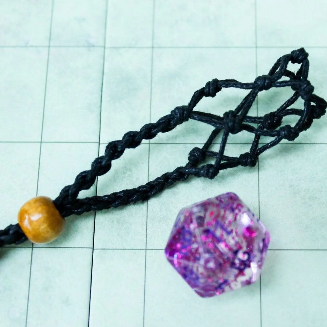D&D D20 Dice Keyring - Removable Full Size D20 - Waxed Cotton Cord | Many Dice Colours | RPG Fantasy Gift TTRPG  - MysteryDiceGoblins